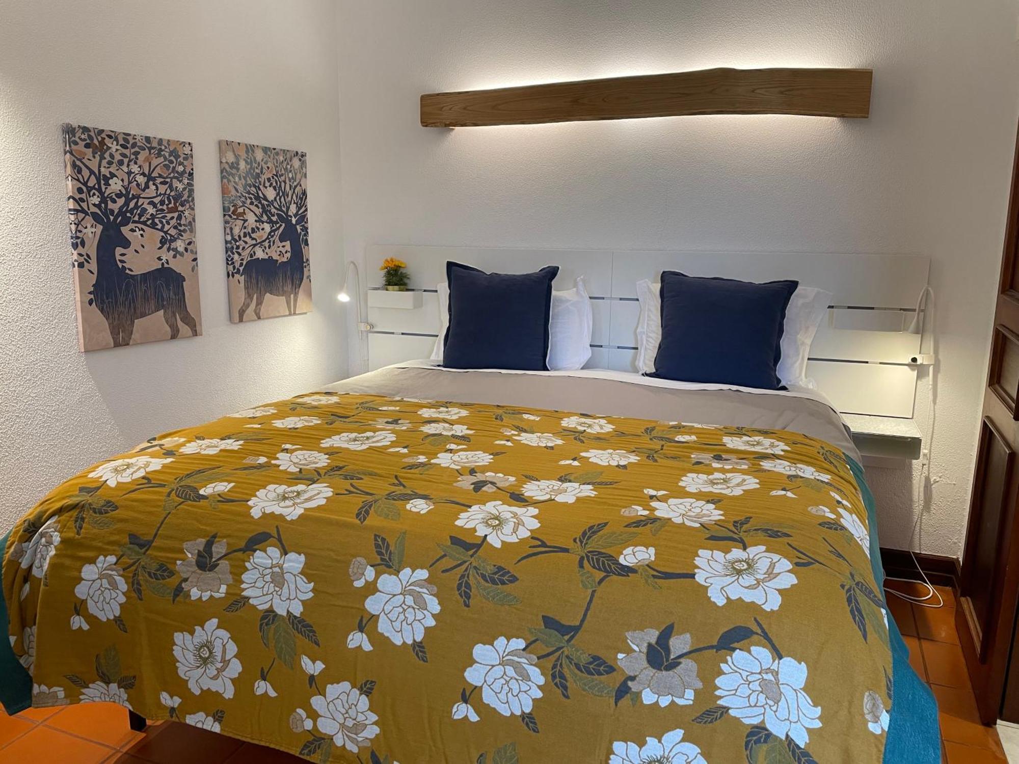The Quixote House Bed & Breakfast Caminha Exterior photo
